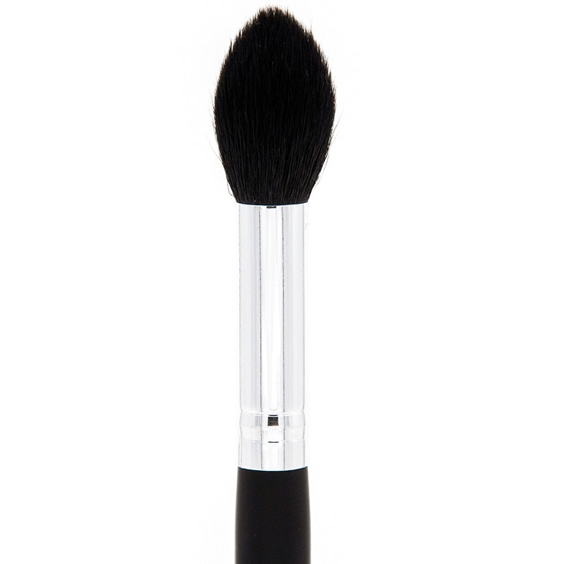 Crown Professional Pointed Powder/Contour Brush - Image 2