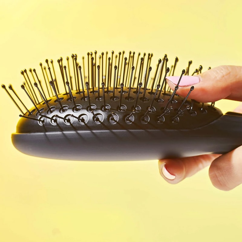 WetBrush Easy Blow Out Brush - Image 3